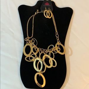 Costume Jewelry Necklace